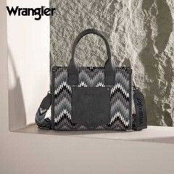 WG2211-8120S Wrangler Southwestern Pattern Dual Sided Print Concealed Carry -Tot - Picture 3 of 16